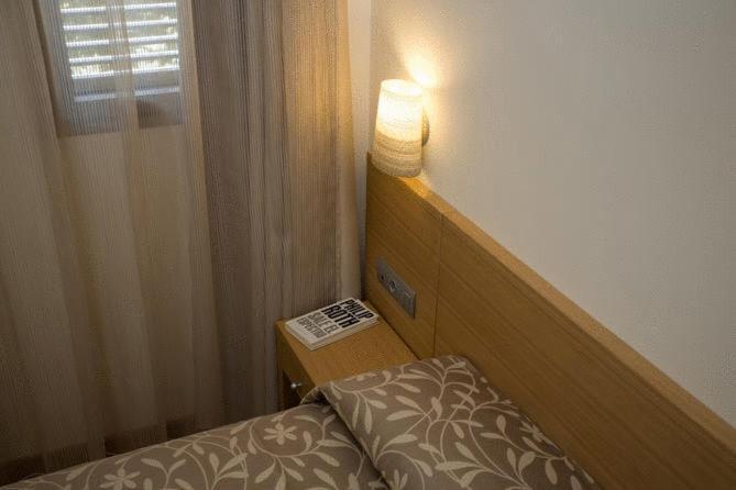 Hostal Rambla Sant Boi de Llobregat Exteriör bild